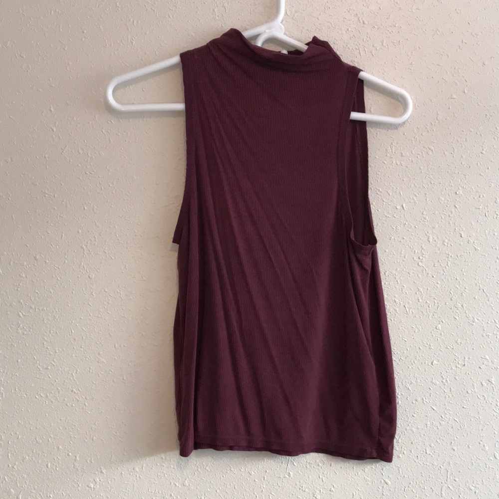 Mid neck line tank
